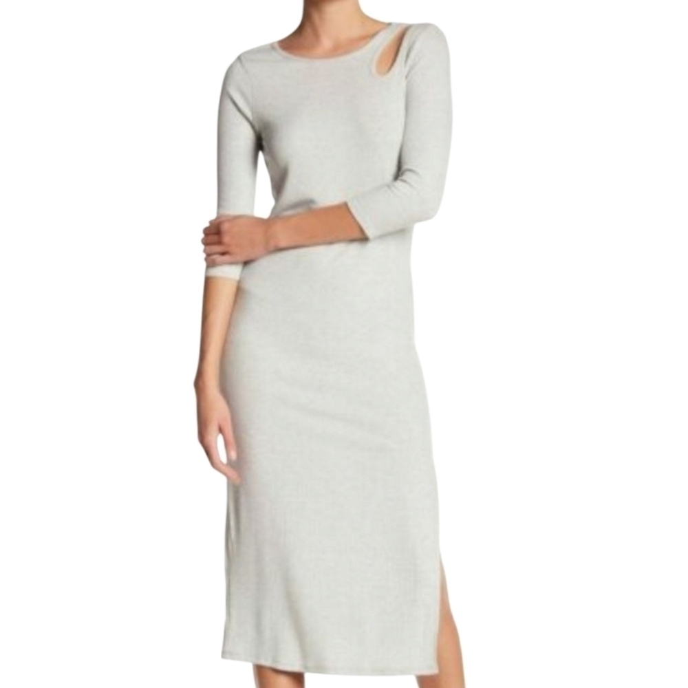NWT Everly Ribbed Knit Long Sleeve Midi Light Grey Dress - Medium
